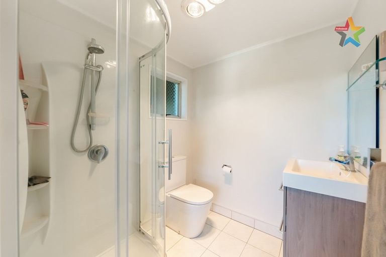 Photo of property in 121 Tirohanga Road, Tirohanga, Lower Hutt, 5010