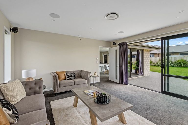 Photo of property in 22 Dunlop Crescent, Rolleston, 7614