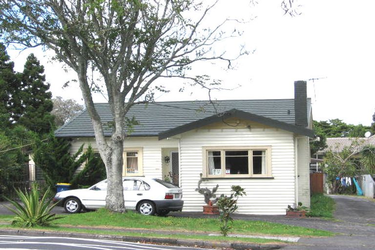 Photo of property in 1/22 Fruitvale Road, New Lynn, Auckland, 0600