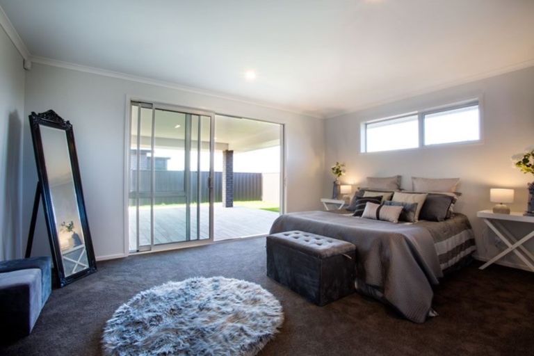 Photo of property in 69 Stace Hopper Drive, One Tree Point, 0118