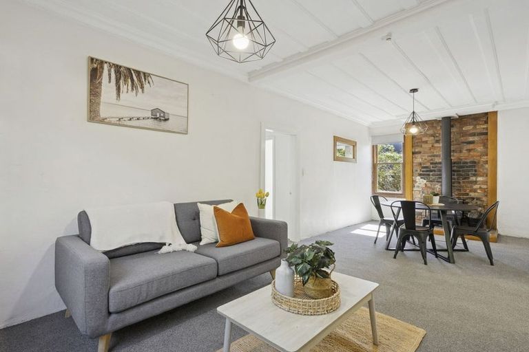 Photo of property in 18 Ellesmere Street, Ravensbourne, Dunedin, 9022