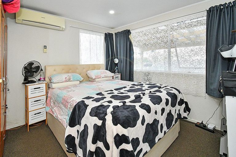 Photo of property in 66 Hyperion Drive, Randwick Park, Auckland, 2105