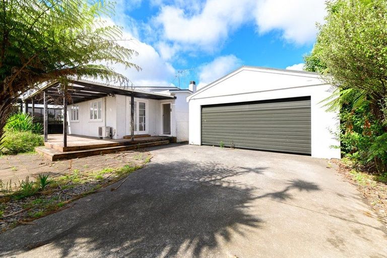 Photo of property in 31 Railway Street West, Papakura, 2110