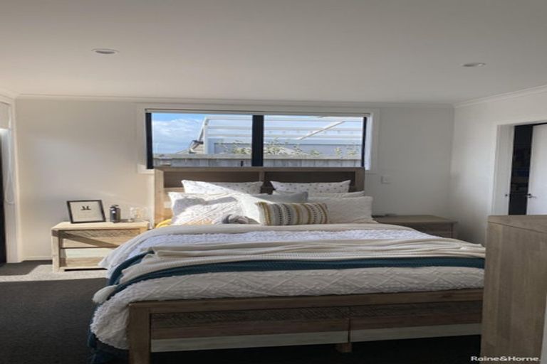 Photo of property in 37 Livingstone Drive, Papamoa Beach, Papamoa, 3118