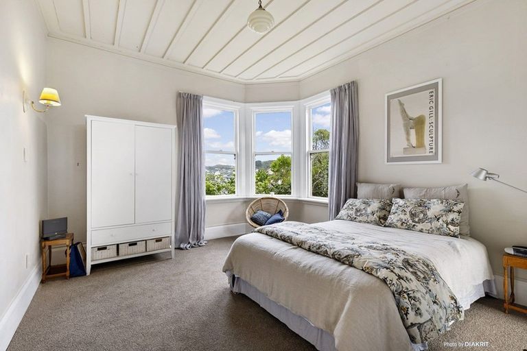 Photo of property in 26 Melbourne Road, Island Bay, Wellington, 6023