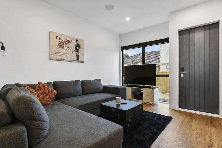 Photo of property in 74b Mckenzie Road, Mangere Bridge, Auckland, 2022