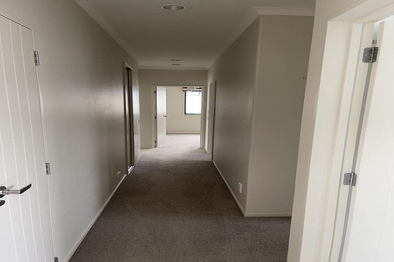 Photo of property in 35 Kuhanui Drive, Karaka, Papakura, 2113