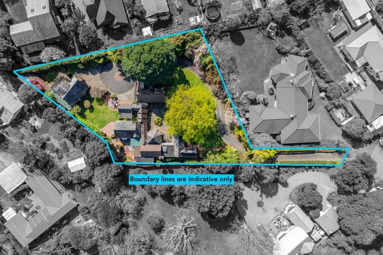 Photo of property in 9 Karaka Grove, Waikanae, 5036