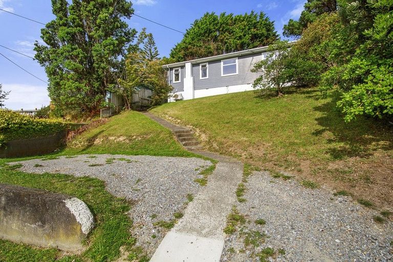 Photo of property in 47 Bedford Street, Cannons Creek, Porirua, 5024