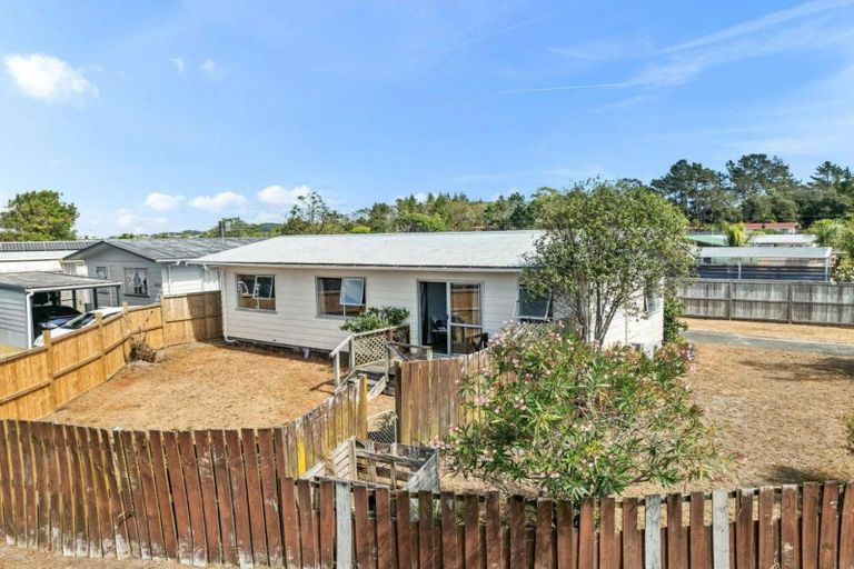 Photo of property in 12 Moki Place, Ruakaka, 0116