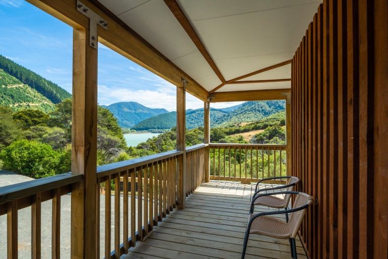 Photo of property in 16 Tai Close, Kaiuma Bay, Havelock, 7178