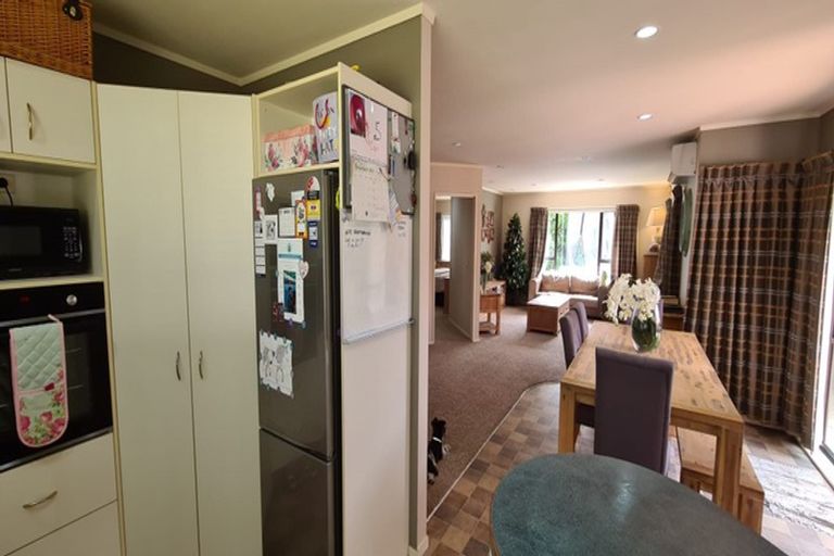 Photo of property in 11 Kotuku Drive, Paraparaumu Beach, Paraparaumu, 5032