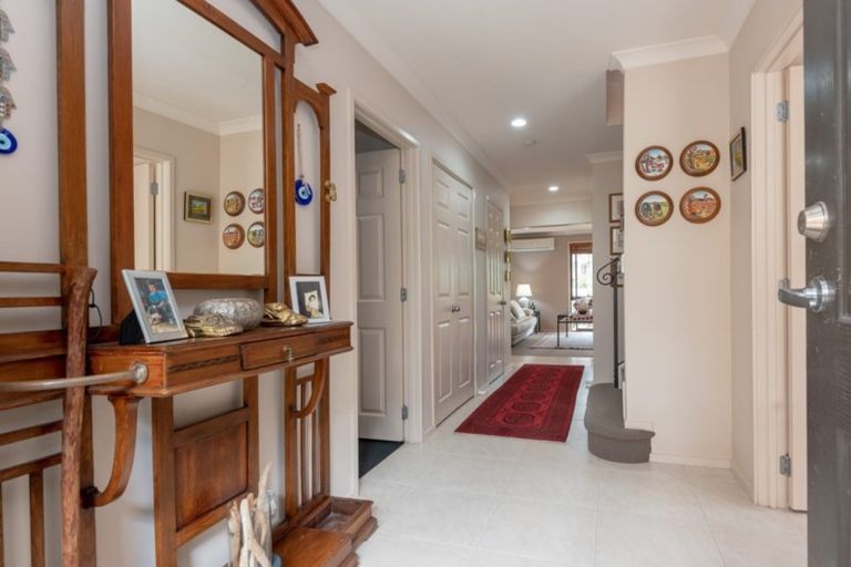 Photo of property in 29a Advene Road, Cockle Bay, Auckland, 2014