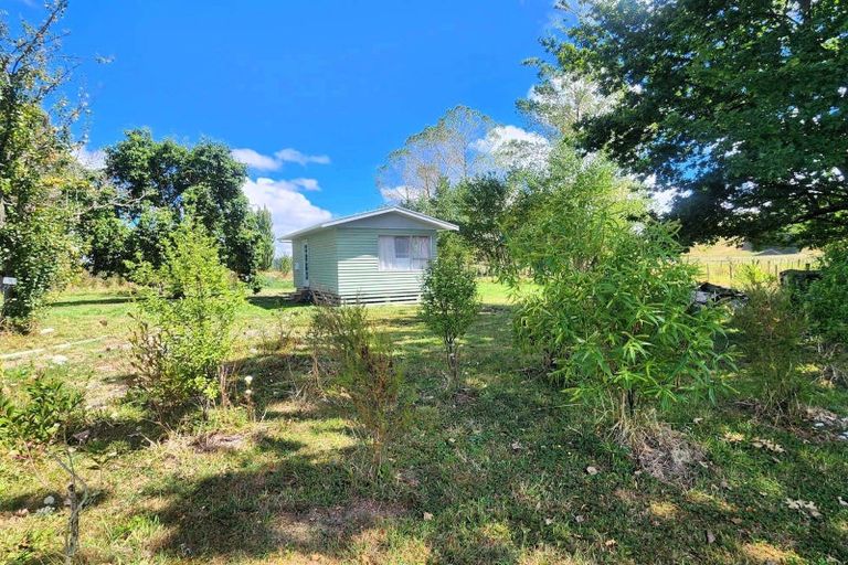 Photo of property in 11 Alexander Street, Ohingaiti, Kimbolton, 4785