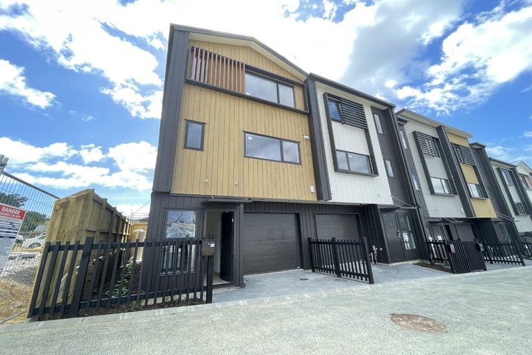 Photo of property in 7 Battersby Lane, Windsor Park, Auckland, 0632