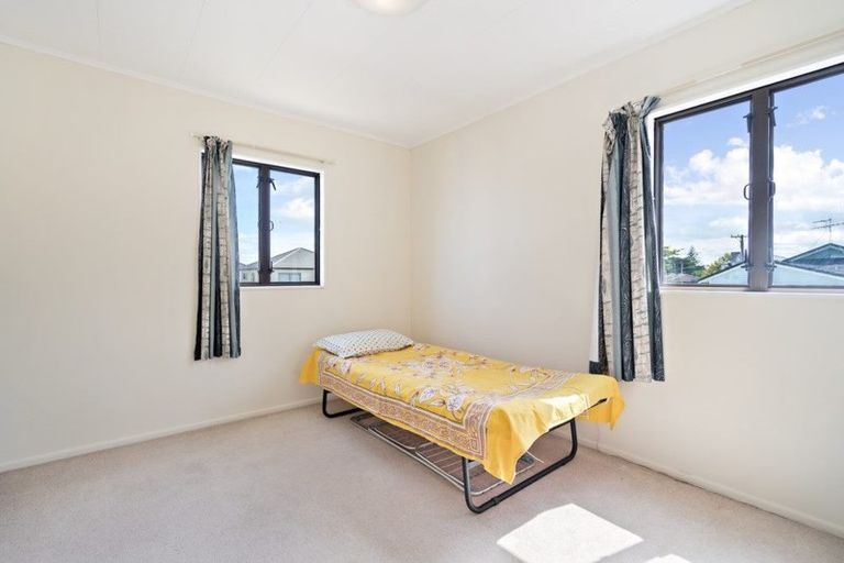 Photo of property in 2/77 Fitzroy Street, Papatoetoe, Auckland, 2104