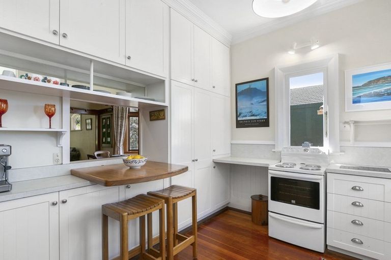 Photo of property in 239 Bay View Road, Saint Clair, Dunedin, 9012