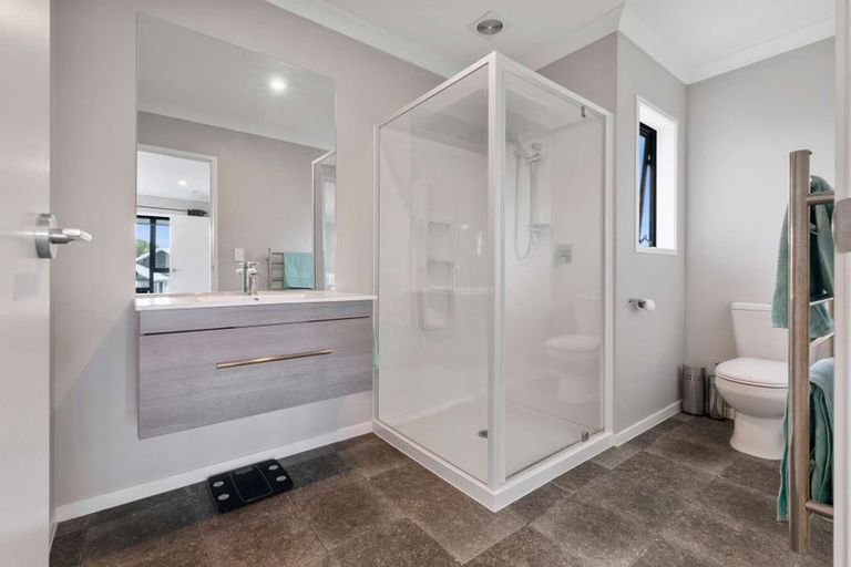 Photo of property in 2 Magnolia Lane, Kaukapakapa, Helensville, 0875