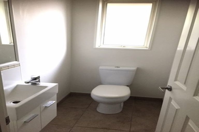 Photo of property in 11 Kingsbridge Drive, Burwood, Christchurch, 8083