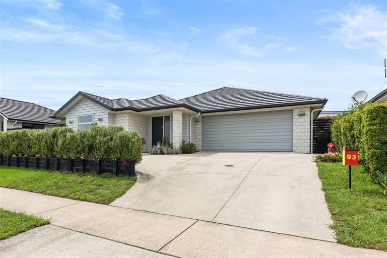 Photo of property in 93 Sandhurst Drive, Papamoa Beach, Papamoa, 3118