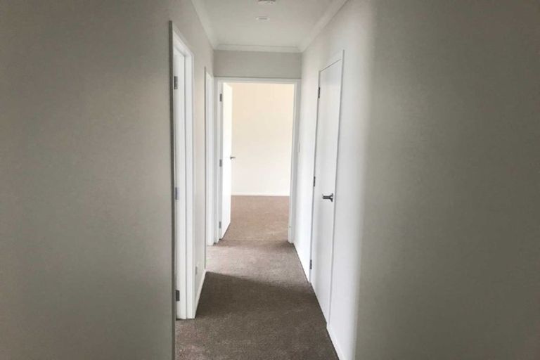 Photo of property in 15 Perla Road, Pukekohe, 2120