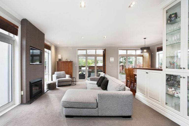 Photo of property in 45 Wroxton Terrace, Merivale, Christchurch, 8014