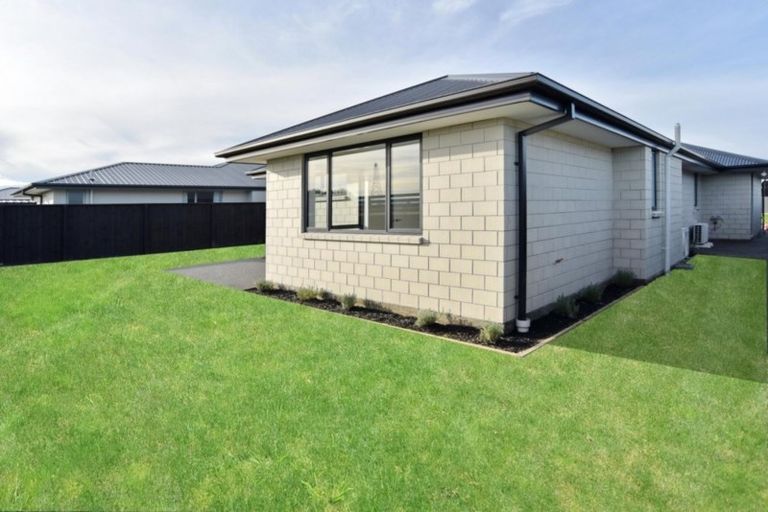 Photo of property in 47 Westpark Boulevard, Rangiora, 7400