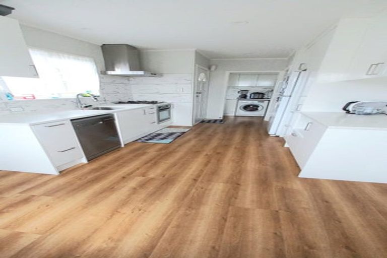 Photo of property in 14 Blenheim Street, Glenfield, Auckland, 0629