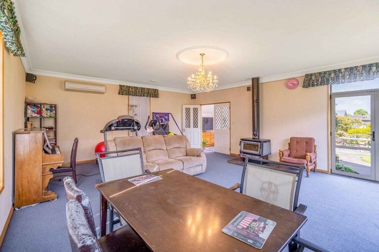 Photo of property in 728 Queens Drive, Waikiwi, Invercargill, 9810