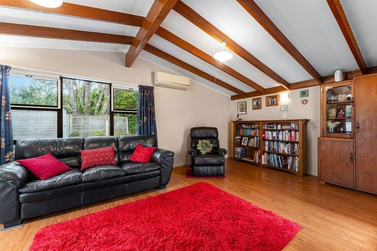 Photo of property in 16 Rosalind Road, Glenfield, Auckland, 0629