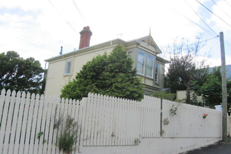 Photo of property in 17 Paterson Street, Mount Victoria, Wellington, 6011