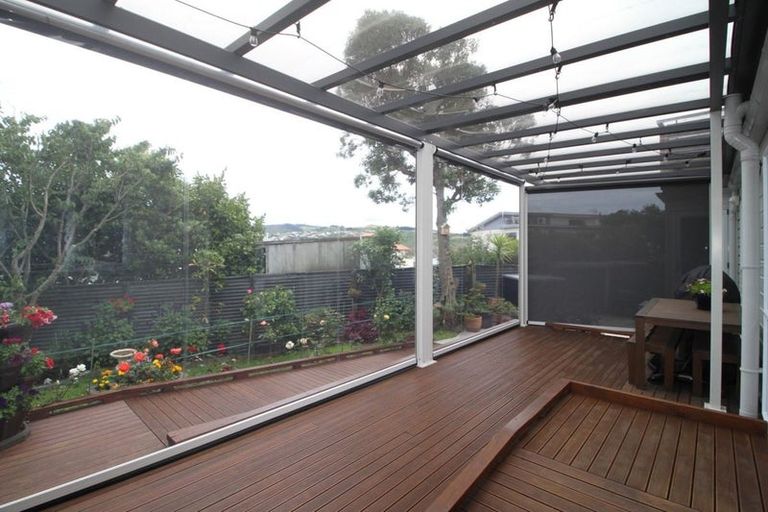 Photo of property in 3 Wright Street, Titahi Bay, Porirua, 5022