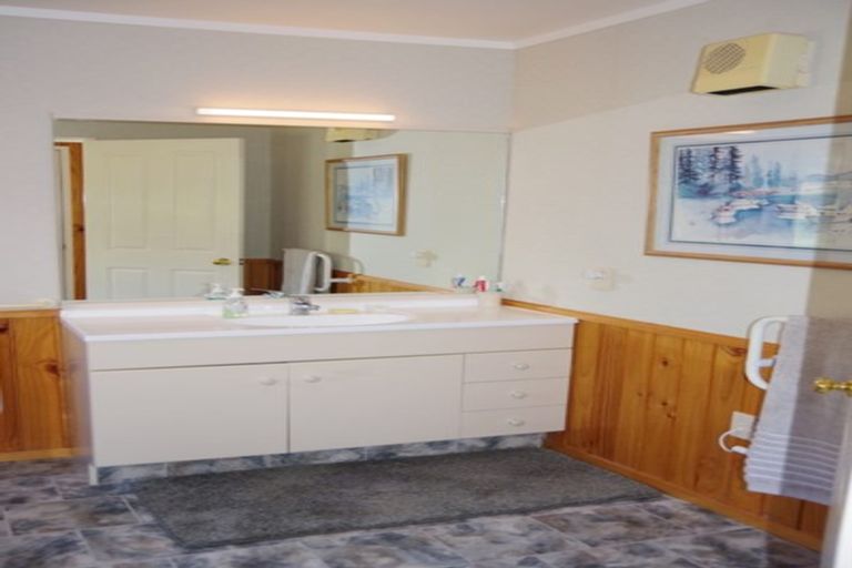 Photo of property in 529 Whangamata Road, Kinloch, Taupo, 3377