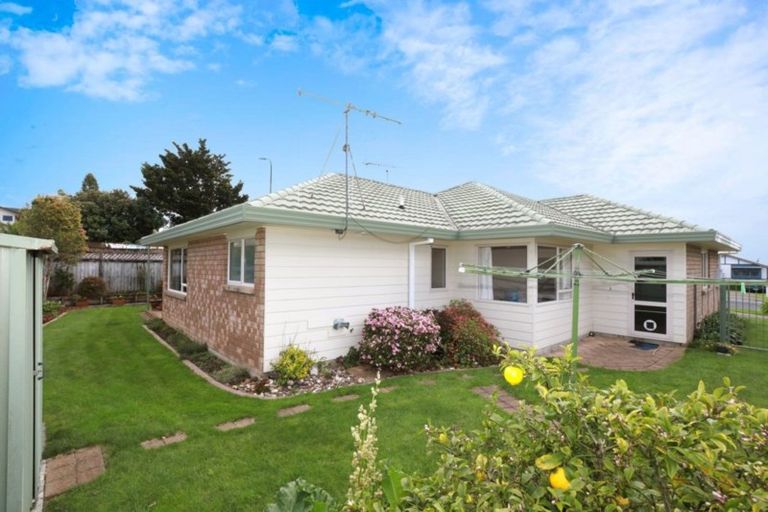 Photo of property in 72 Bartholomew Drive, Nawton, Hamilton, 3200