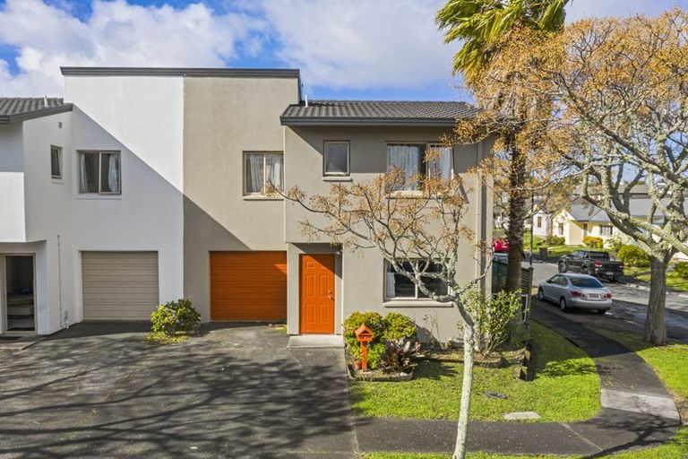 Photo of property in 1 Butia Avenue, Henderson, Auckland, 0612