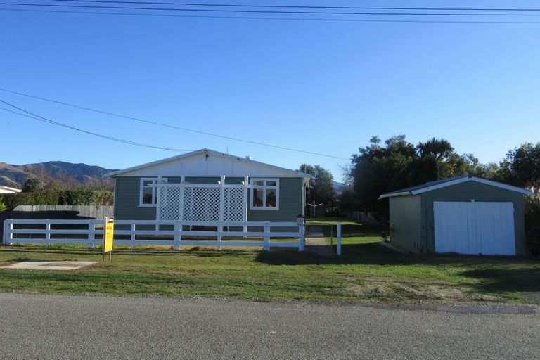 Photo of property in 35 Allan Street, Waimate, 7924