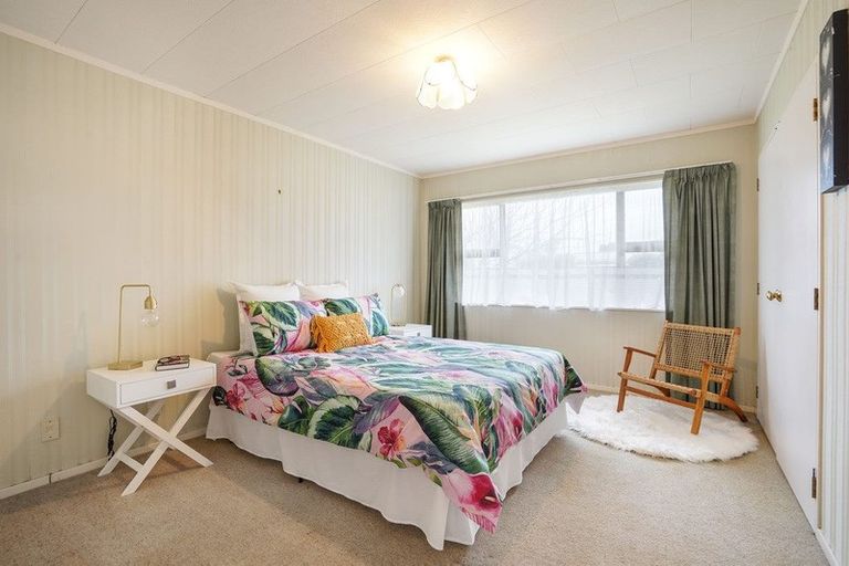 Photo of property in 124 Amberley Avenue, Highbury, Palmerston North, 4412