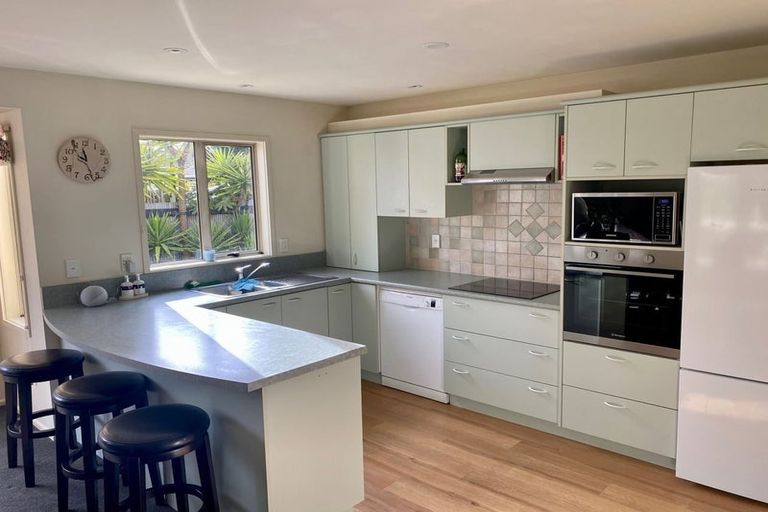 Photo of property in 150a Avonhead Road, Avonhead, Christchurch, 8042