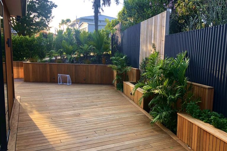 Photo of property in 50b Rangatira Road, Beach Haven, Auckland, 0626