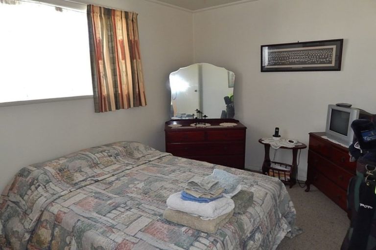 Photo of property in 56 Domett Street, Westport, 7825