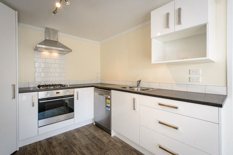 Photo of property in 12 Gordon Street, Newtown, Wellington, 6021