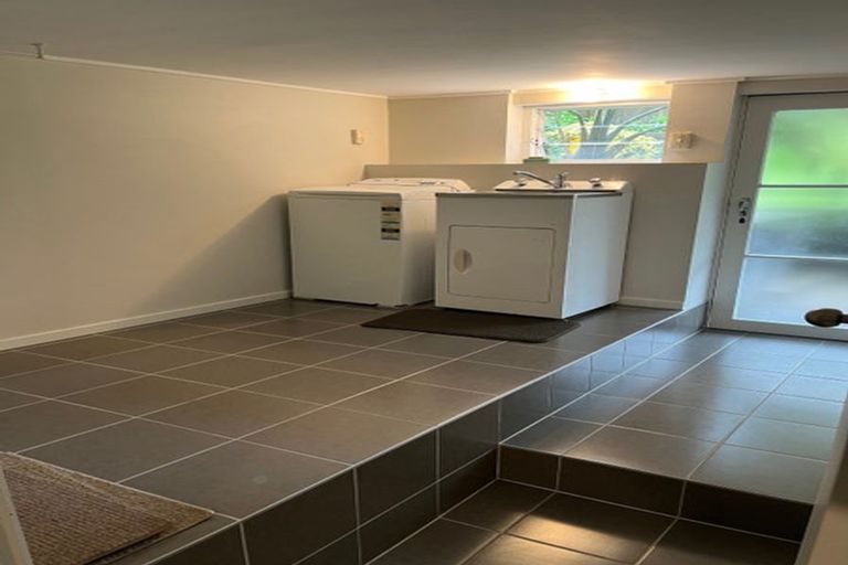 Photo of property in 34 Maori Hut Road, Red Beach, 0932