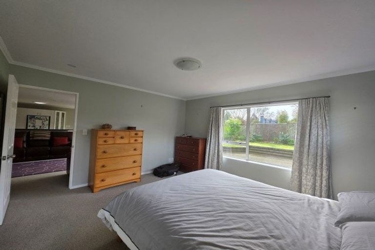Photo of property in 10 Lynwood Place, Owhata, Rotorua, 3010