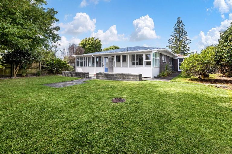 Photo of property in 2/111 Florence Avenue, Orewa, 0931