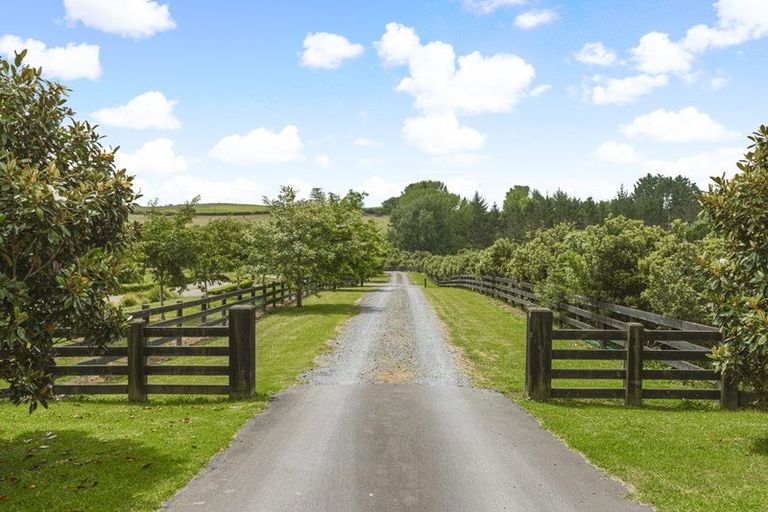 Photo of property in 410 Charles Road, Karaka, Papakura, 2580