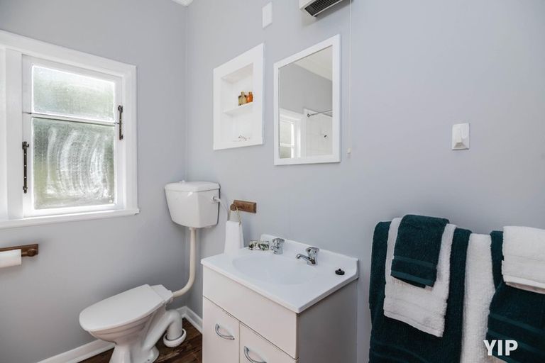 Photo of property in 28 Monowai Road, Johnsonville, Wellington, 6037