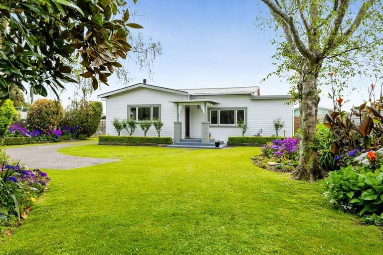 Photo of property in 336 South Road, Hawera, 4610