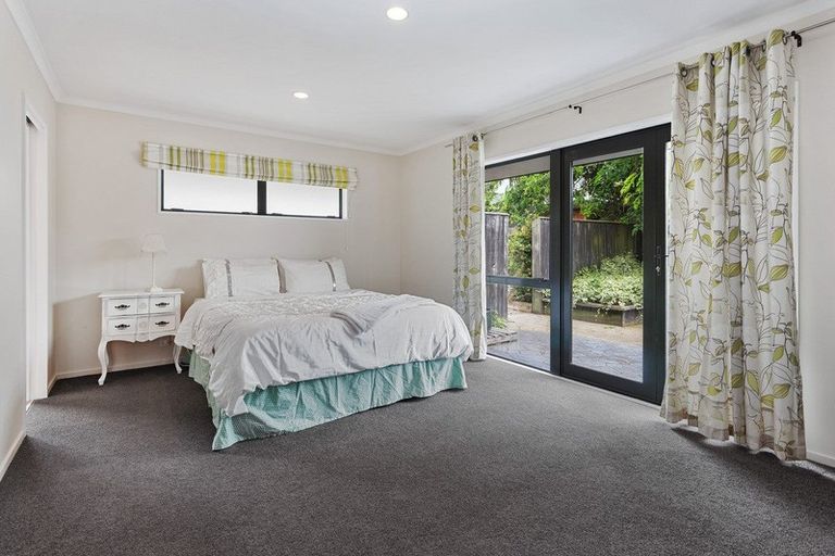 Photo of property in 43 Orlando Crescent, Waimairi Beach, Christchurch, 8083
