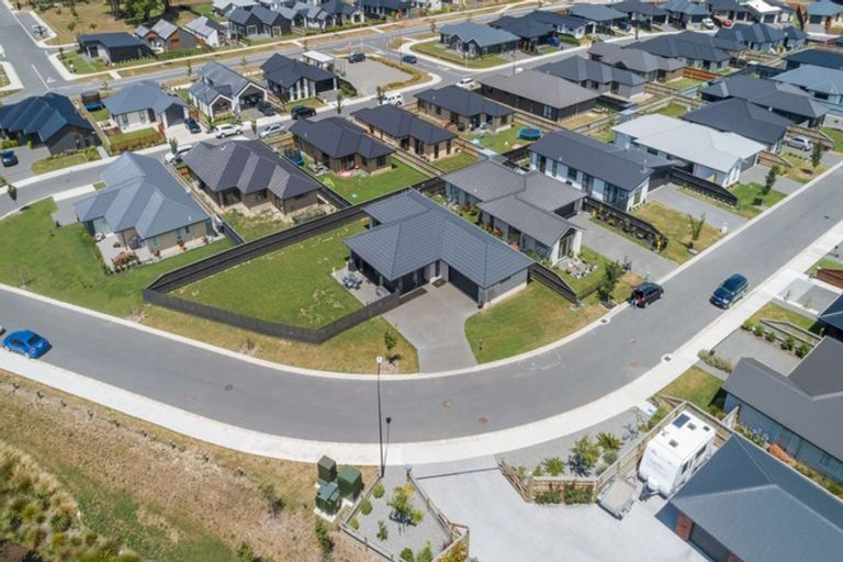 Photo of property in 32 Tara Crescent, Woodend, 7610