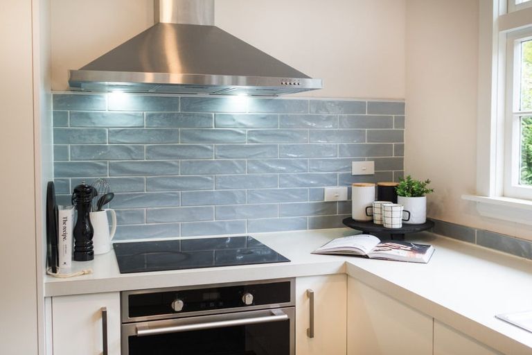 Photo of property in 32 Pahiatua Street, Hokowhitu, Palmerston North, 4410